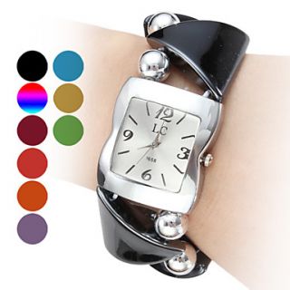 Womens Triangle Style Plastic Analog Quartz Bracelet Watch (Assorted Colors)