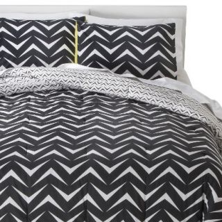 Room Essentials Geo Comforter Set   Black/White (King)