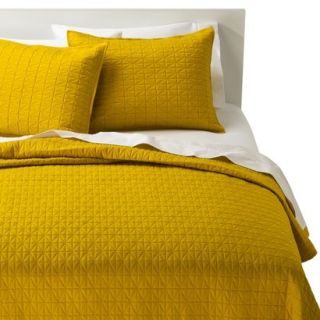 Room Essentials Solid Quilt   Yellow (Twin)