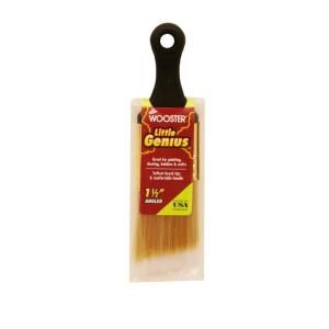 Wooster 1 1/2 in. Angle Sash Synthetic Blend Little Genius Brush 0Q32220014
