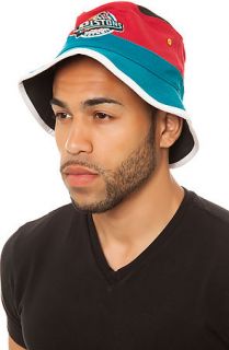 Mitchell & Ness Hat The Detroit Pistons Color Block Bucket in Red & Teal