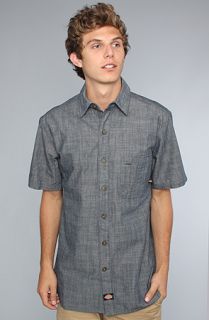 Dickies The SS Chambray Work Shirt in Blue