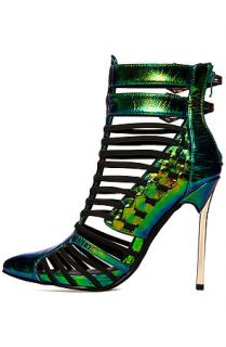 Privileged Shoe Pump The Gabriella in Green Iridescent