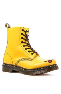 Dr. Martens Boots Smiley 8 eye in Yellow