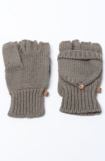 Makia The Fishermans Mittens in Olive Melange