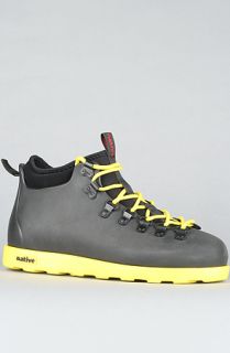 Native The Fitzsimmons Pop Pack Boot in Jiffy Black and Zombie Yellow