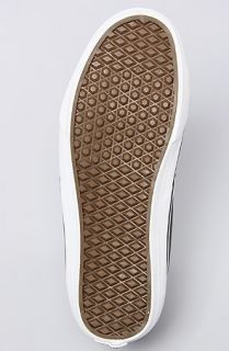 Vans Footwear The Chukka Decon Sneaker in Dark Shadow Fleece Lining Concrete Culture