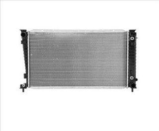 OE Replacement Radiator (Partslink Number FO3010178) Automotive