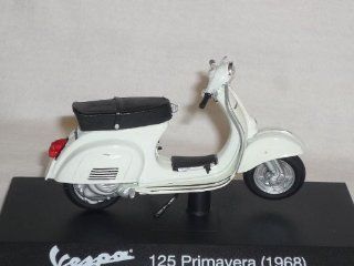 Vespa 125 Primavera 1968 Weiss 1/18 Del Prado Modellmotorrad Modell Motorrad SondeRangebot Spielzeug