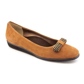 Vaneli Women's 'Agnessa' Leather Casual Shoes with Man Made Outsole   Narrow Vaneli Flats