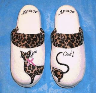 Cool Cat Pillowedge slippers by >>ISOTONER Shoes