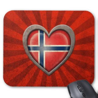 Aged Norwegian Flag Heart with Light Rays Mouse Pads