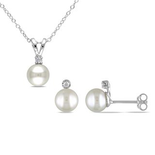 Miadora Sterling Silver Pearl and Diamond 2 piece Jewelry Set (7 7.5 mm) Miadora Pearl Necklaces