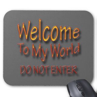 Do Not Enter ylw Mouse Pad