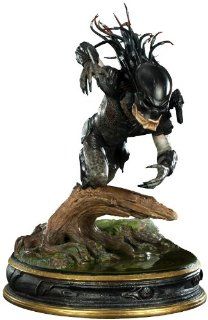 Alien VS Predator   Predators 15'' Statue Toys & Games