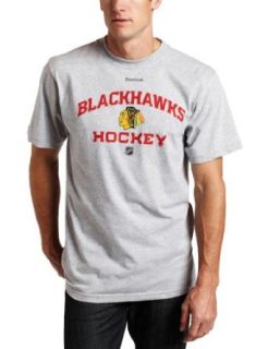 NHL Chicago Blackhawks Authoritative Red Short Sleeve Tee (Red, Large)  Sports Fan T Shirts  Clothing
