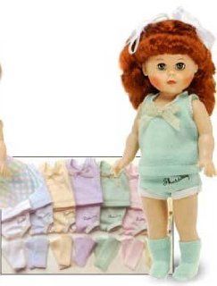 Vogue Ginny Dolls   Days Of The Week Clothing Pack Toys & Games