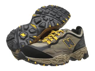 New Balance Classics M801 Classic Trail Mens Classic Shoes (Brown)