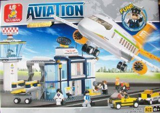 Aviation   International Airport   678 Pieces   M38 B0367 Toys & Games