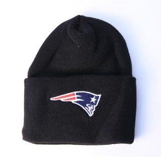 New England Patriots Classic Cuffed Knit Hat in black  Knit Caps  Sports & Outdoors