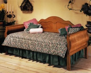 Surrey Daybed   Beds
