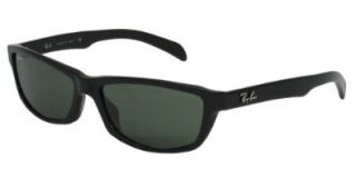 Ray Ban RB 2117  901 Black Sunglasses With Crystal Green Lenses  56mm Clothing