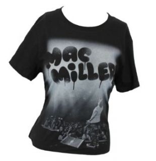 Mac Miller Girls Juniors T Shirt   Spray Painted Crowd Rocking Image (Extra Large) Black Clothing