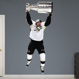 Pittsburgh Penguins Sidney Crosby   Stanley Cup   Fathead Vinyl Wall Graphic  Sports Fan Wall Banners  Sports & Outdoors