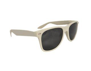 Retro Wayfarer Style Sunglasses Unisex (White) Shoes