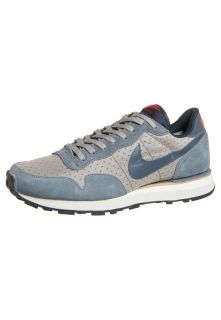 Nike Sportswear   PEGASUS 83   Trainers   grey