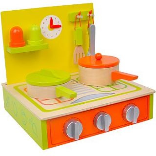 wooden kitchen toy by bee smart