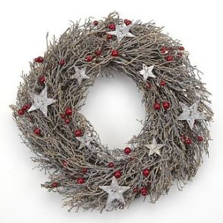 star and berry wreath by little red heart