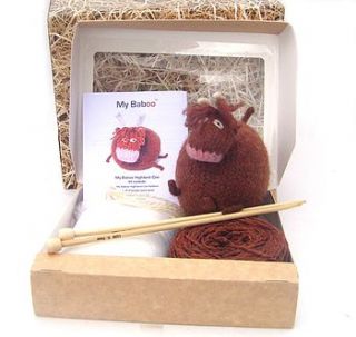 highland cow knitting kit by my baboo