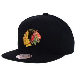 Chicago Blackhawks Mitchell and Ness NFL Wool Solid Snapback Cap