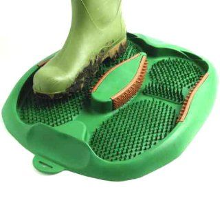 BOOT SCRAPER   GIVES MUD AND WATER THE BOOT   NO MESSY FABRIC TO CLEAN   SIMPLY HOSE CLEAN  Patio, Lawn & Garden