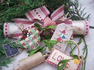 box of country heart christmas crackers by froufrou & thomas