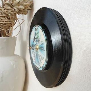 small vinyl record clock by vinyl village