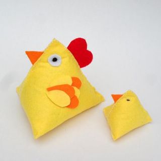 felt chickens sewing kit by gemima craft kits