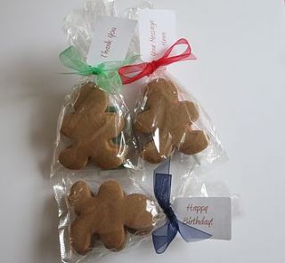 mr and mrs gingerbread favours by sarah biscuits