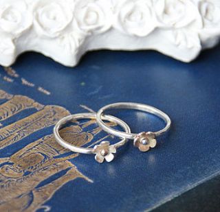handmade simple daisy ring by jemima lumley jewellery