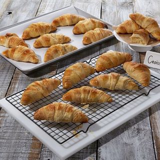 Delifrance 18 Count Made in Paris Freezer to Table Large Croissants