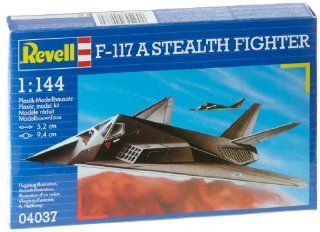 Revell 1144 F 117A Stealth Fighter Toys & Games