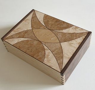 hand crafted solid wood keepsake box by mana design