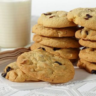 David's Cookies 1 lb. Cherry White Chip Cookies