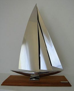 j class sculpture by richard vasey yacht sculptures