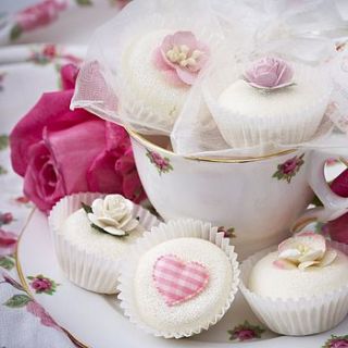 50 handmade bath bomb wedding favours by pippins gifts and home accessories