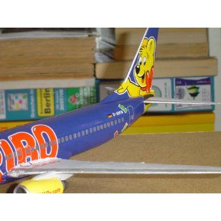 Revell 04268   Boeing 737 HARIBO GoldbAIR im Mastab Spielzeug