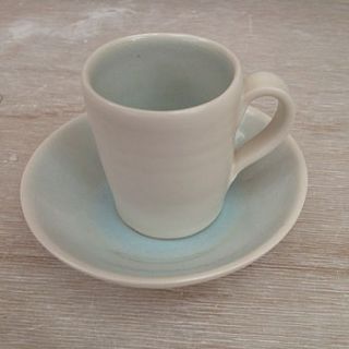 handmade espresso cup / saucer by linda bloomfield
