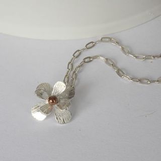 handmade silver daisy necklace by caroline brook
