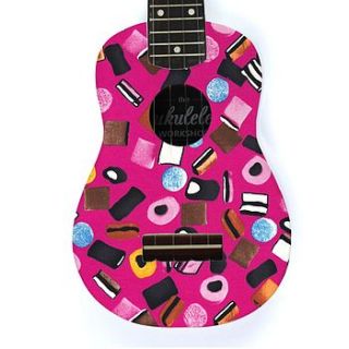 liquorice ukulele by the ukulele workshop